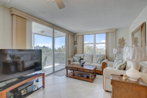 Condominio en venta en Pompano Beach, Florida, 2 dormitorios, 99.31 m2 № 1980153 - foto 21