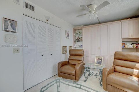 Condominio en venta en Pompano Beach, Florida, 2 dormitorios, 99.31 m2 № 1980153 - foto 25