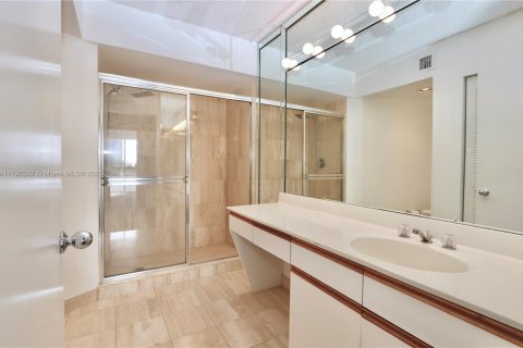 Condominio en venta en Aventura, Florida, 2 dormitorios, 109.9 m2 № 1863615 - foto 25