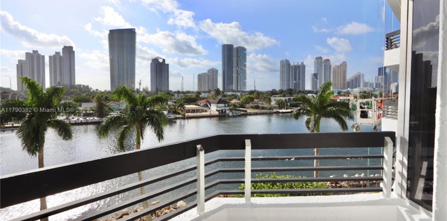 Condominio en Aventura, Florida, 2 dormitorios № 1863615