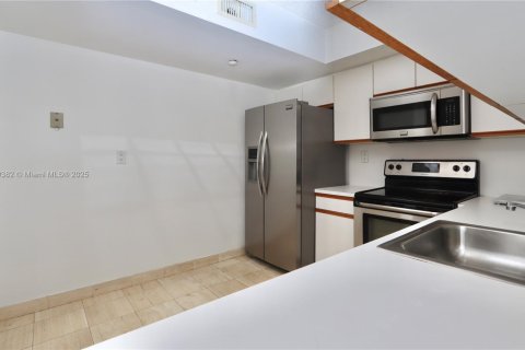 Condominio en venta en Aventura, Florida, 2 dormitorios, 109.9 m2 № 1863615 - foto 11