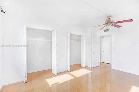 Copropriété à louer à Miami Beach, Floride: 1 chambre, 83.61 m2 № 2418197 - photo 17