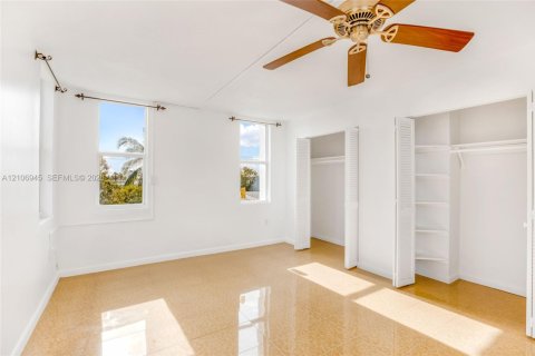 Copropriété à louer à Miami Beach, Floride: 1 chambre, 83.61 m2 № 2418197 - photo 16