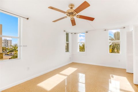 Copropriété à louer à Miami Beach, Floride: 1 chambre, 83.61 m2 № 2418197 - photo 15