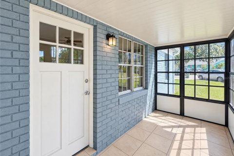 Casa en venta en Tampa, Florida, 2 dormitorios, 62.43 m2 № 2430690 - foto 13