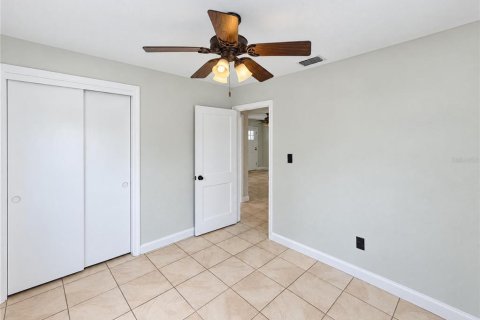 Casa en venta en Tampa, Florida, 2 dormitorios, 62.43 m2 № 2430690 - foto 10