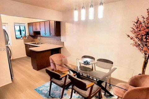 Propiedad comercial en venta en Dania Beach, Florida, 225.38 m2 № 2028765 - foto 19