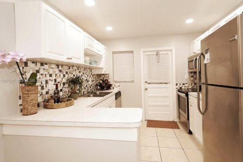 Propiedad comercial en venta en Dania Beach, Florida, 225.38 m2 № 2028765 - foto 7