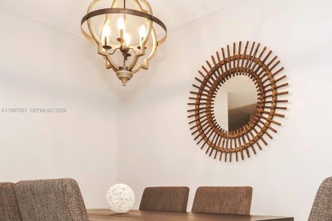 Propiedad comercial en venta en Dania Beach, Florida, 225.38 m2 № 2028765 - foto 6