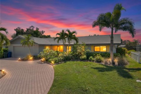 Casa en venta en Sarasota, Florida, 2 dormitorios, 138.89 m2 № 2396730 - foto 2