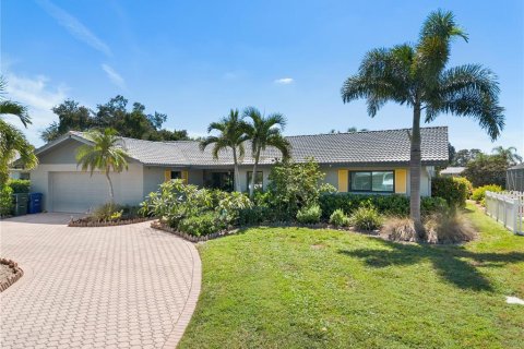Casa en venta en Sarasota, Florida, 2 dormitorios, 138.89 m2 № 2396730 - foto 4