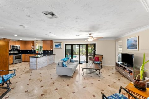 Casa en venta en Sarasota, Florida, 2 dormitorios, 138.89 m2 № 2396730 - foto 13