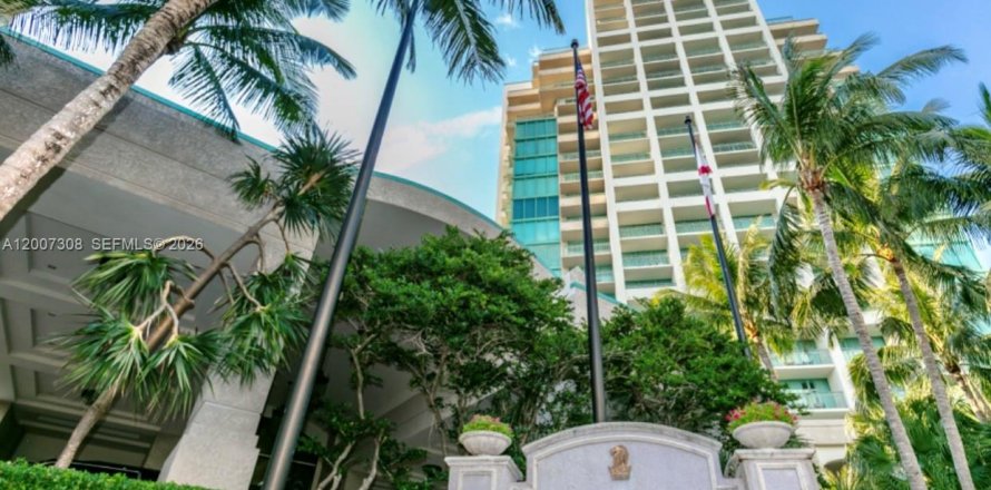 Condominio en Miami, Florida, 2 dormitorios  № 2397119