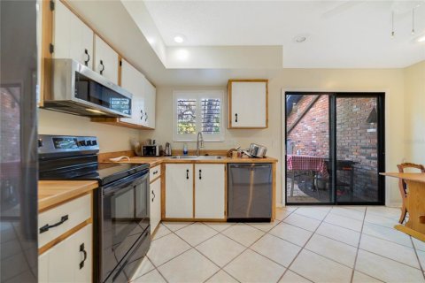 Touwnhouse à vendre à DeLand, Floride: 2 chambres, 115.94 m2 № 2152023 - photo 16