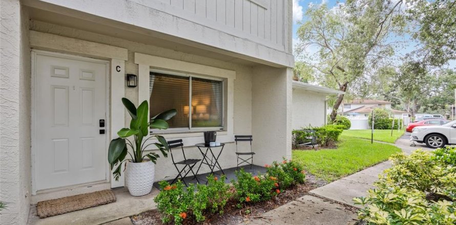 Adosado en Clearwater, Florida 2 dormitorios, 79.25 m2 № 1904088