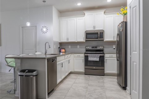 Townhouse in Orlando, Florida 4 bedrooms, 177.63 sq.m. № 2207328 - photo 9