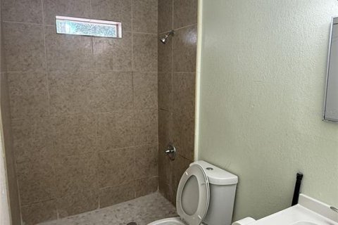 House in Orlando, Florida 4 bedrooms, 129.32 sq.m. № 2202108 - photo 8