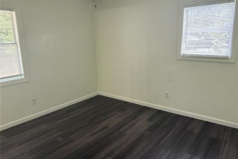 House in Orlando, Florida 4 bedrooms, 129.32 sq.m. № 2202108 - photo 7