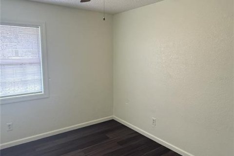 House in Orlando, Florida 4 bedrooms, 129.32 sq.m. № 2202108 - photo 11