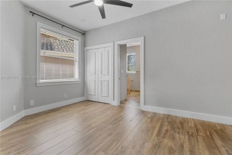 House in Boca Raton, Florida 3 bedrooms, 214.05 sq.m. № 2031124 - photo 8