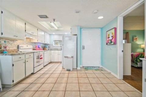 Copropriété à vendre à Hudson, Floride: 2 chambres, 88.26 m2 № 1512155 - photo 12