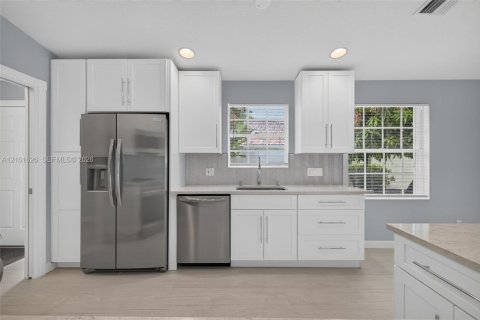 Villa ou maison à vendre à Palm City, Floride: 2 chambres, 143.07 m2 № 2419509 - photo 23
