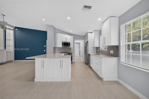 Villa ou maison à vendre à Palm City, Floride: 2 chambres, 143.07 m2 № 2419509 - photo 20