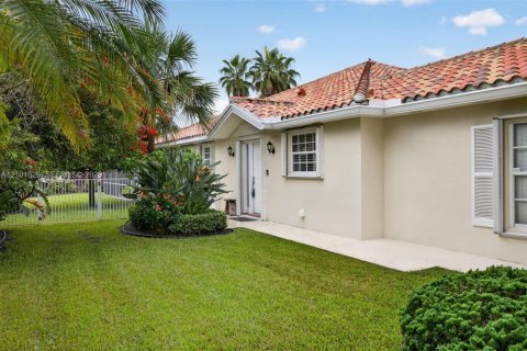 Villa ou maison à vendre à Palm City, Floride: 2 chambres, 143.07 m2 № 2419509 - photo 6