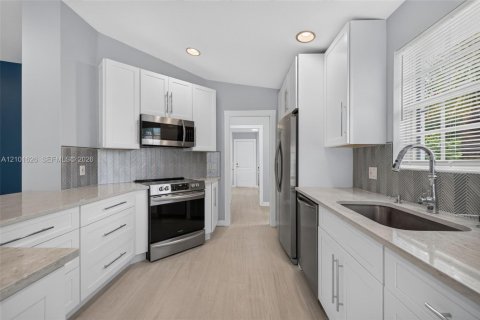 Villa ou maison à vendre à Palm City, Floride: 2 chambres, 143.07 m2 № 2419509 - photo 21