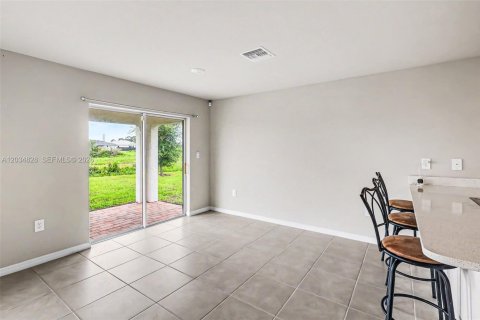 Villa ou maison à vendre à LaBelle, Floride: 4 chambres № 2087861 - photo 9