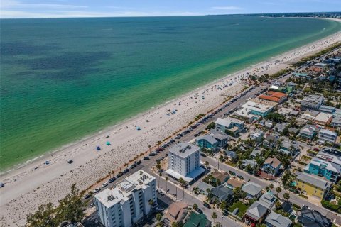 Condo in Saint Pete Beach, Florida, 2 bedrooms  № 1872916 - photo 3