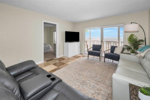 Condo in Saint Pete Beach, Florida, 2 bedrooms  № 1872916 - photo 25