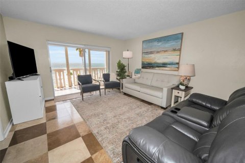Condo in Saint Pete Beach, Florida, 2 bedrooms  № 1872916 - photo 12