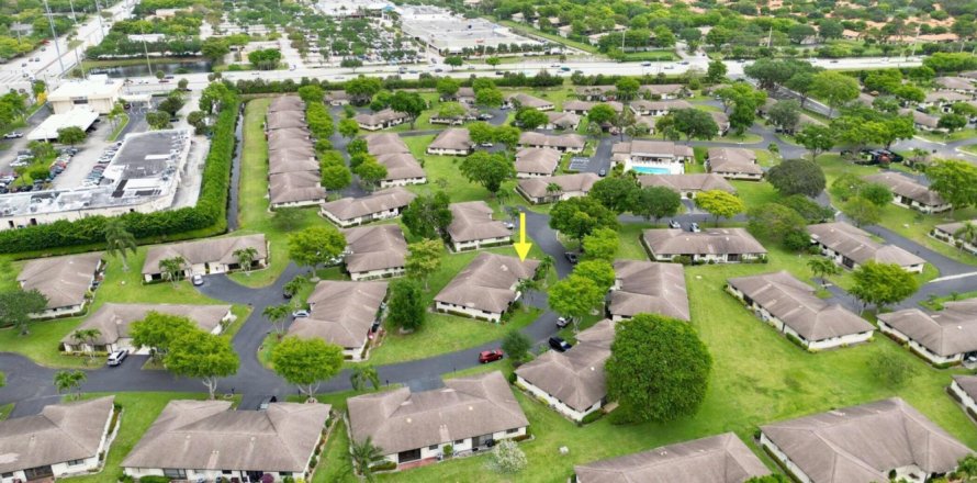House in Boynton Beach, Florida 2 bedrooms, 130.06 sq.m. № 1079175