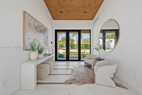 House in Coral Gables, Florida 6 bedrooms, 476.5 sq.m. № 2069554 - photo 5
