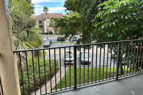 Снять в аренду квартиру в Санрайз, Флорида 2 спальни, 95.13м2, № 2045502 - фото 3