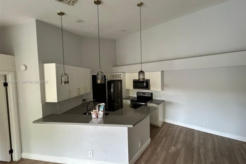 Квартира в Санрайз, Флорида 2 спальни, 95.13м2 № 2045502