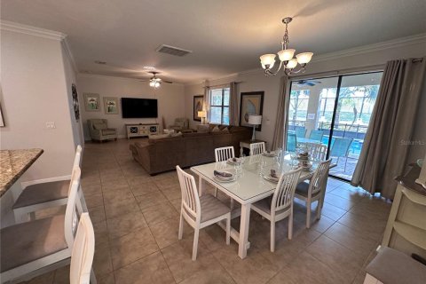 House in Davenport, Florida 5 bedrooms, 264.03 sq.m. № 1797178 - photo 15