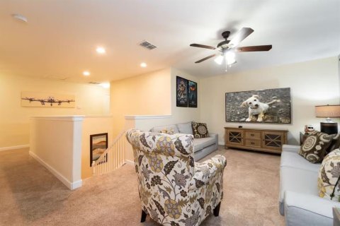 House in Davenport, Florida 5 bedrooms, 264.03 sq.m. № 1797178 - photo 18