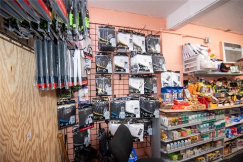 Купить коммерческую недвижимость в Сент-Питерсберг, Флорида 161.65м2, № 1632357 - фото 14