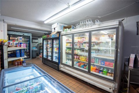Купить коммерческую недвижимость в Сент-Питерсберг, Флорида 161.65м2, № 1632357 - фото 7