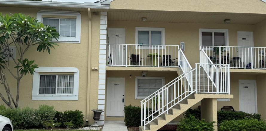 Condo in Royal Palm Beach, Florida, 2 bedrooms  № 2086839
