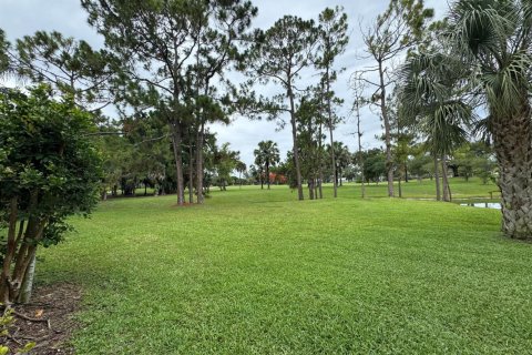 Condo in Royal Palm Beach, Florida, 2 bedrooms  № 2086839 - photo 8