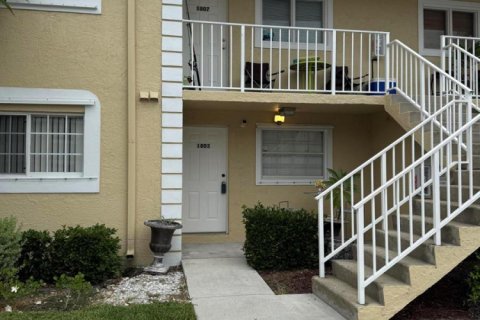 Condo in Royal Palm Beach, Florida, 2 bedrooms  № 2086839 - photo 7