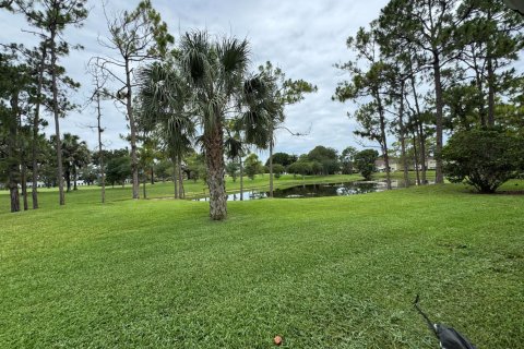 Condo in Royal Palm Beach, Florida, 2 bedrooms  № 2086839 - photo 2