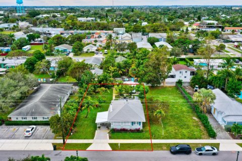 Villa ou maison à vendre à Delray Beach, Floride: 2 chambres, 109.25 m2 № 2432302 - photo 6