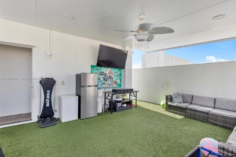 House in Homestead, Florida 4 bedrooms, 133.22 sq.m. № 1993608 - photo 20