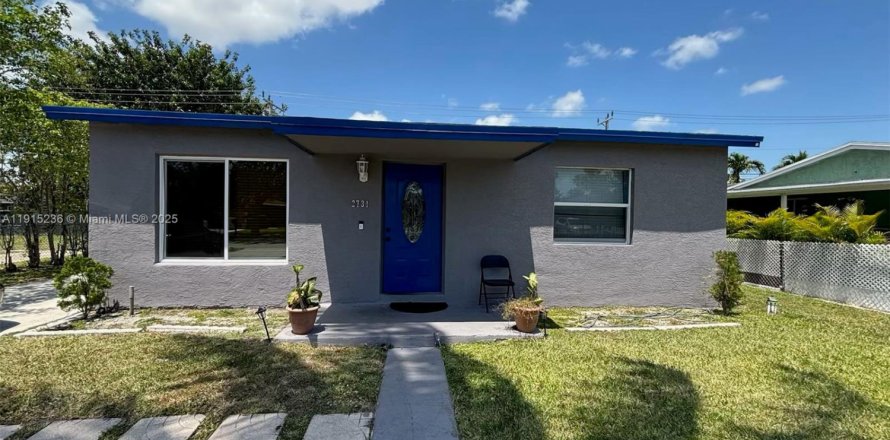 House in Pompano Beach, Florida 2 bedrooms, 74.32 sq.m. № 1971299