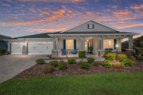 House in Ocala, Florida 3 bedrooms, 201.69 sq.m. № 1846669 - photo 1
