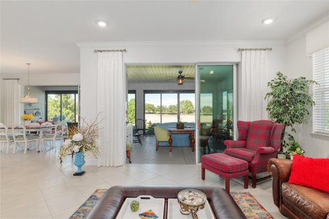 House in Ocala, Florida 3 bedrooms, 201.69 sq.m. № 1846669 - photo 18